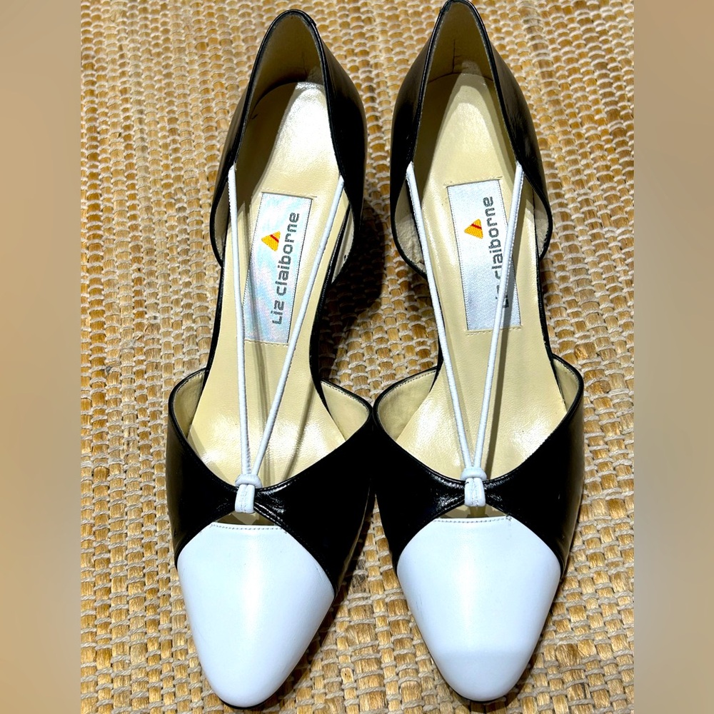 NWOT LIZ CLAIBORNE s8 blk/whte kitten heels Beautiful & new! 2.25” heel Leather - Picture 2 of 6